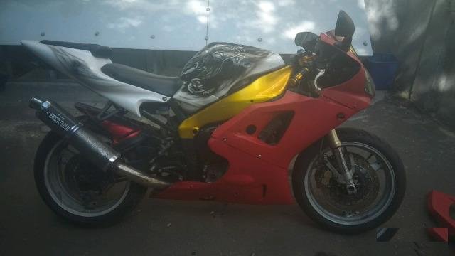 Yamaha r1