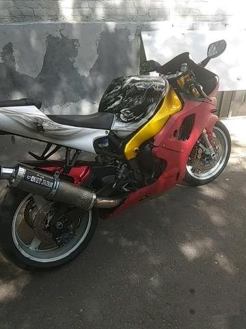 Yamaha r1
