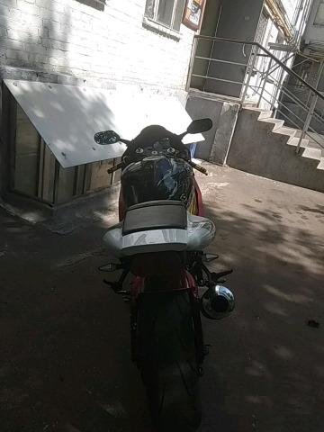 Yamaha r1