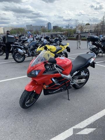 Honda cbr600f4i