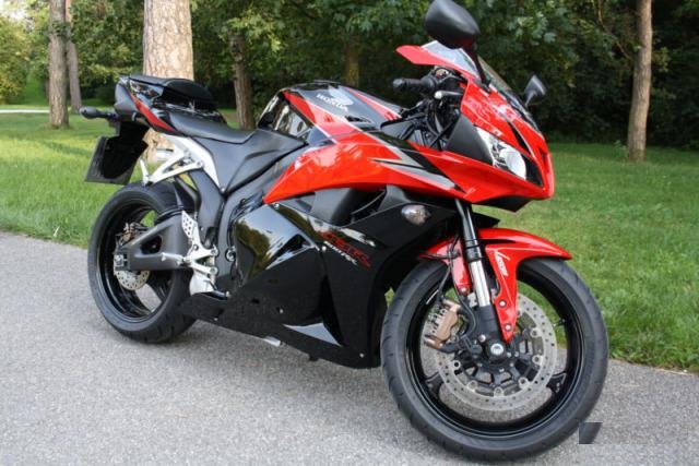 Honda CBR 600 RR (PC40)