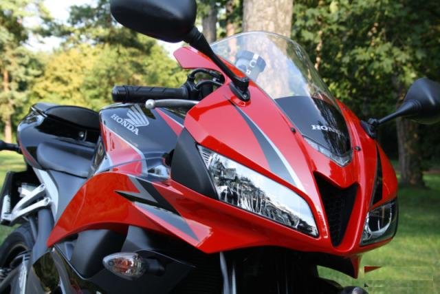 Honda CBR 600 RR (PC40)
