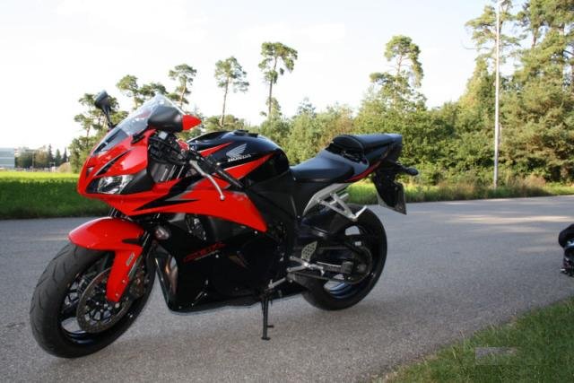 Honda CBR 600 RR (PC40)