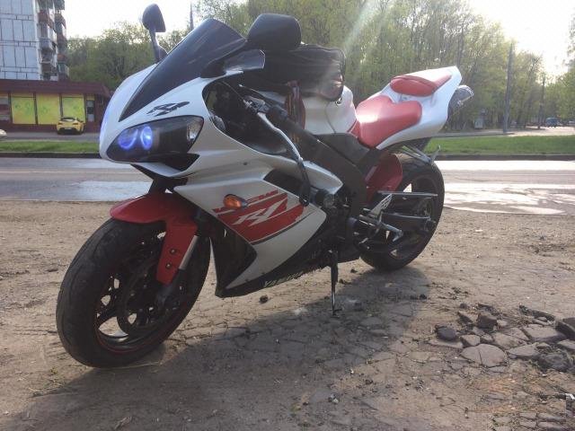 Yamaha R1
