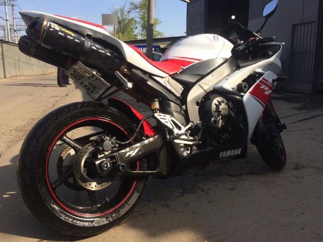 Yamaha R1