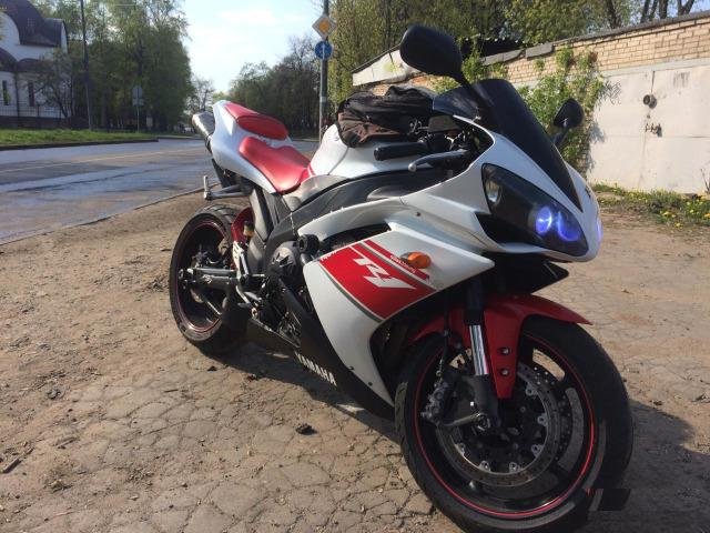 Yamaha R1