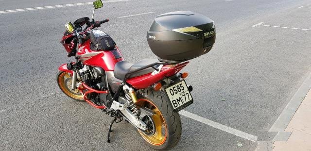 Honda CB 400 vtec 3