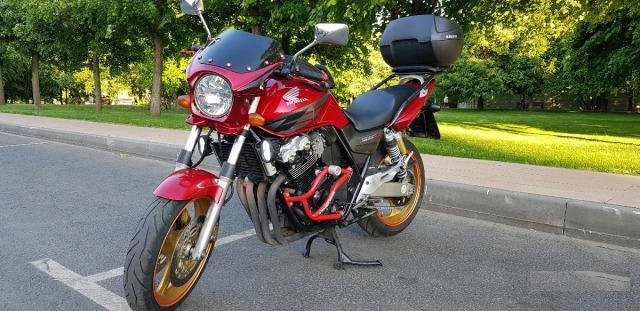 Honda CB 400 vtec 3