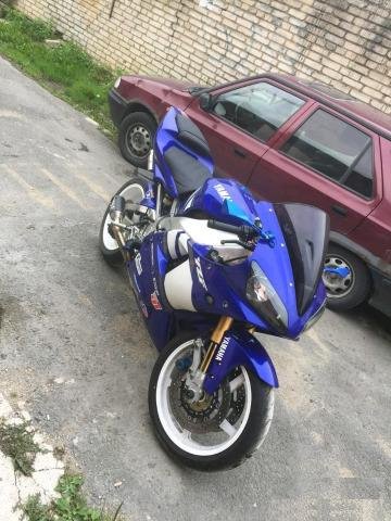Ямаха r1