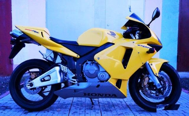 Honda CBR 600 RR 2004