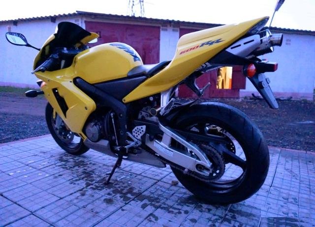 Honda CBR 600 RR 2004