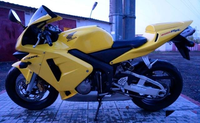 Honda CBR 600 RR 2004