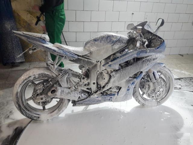Yamaha R6
