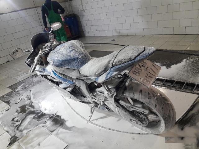 Yamaha R6