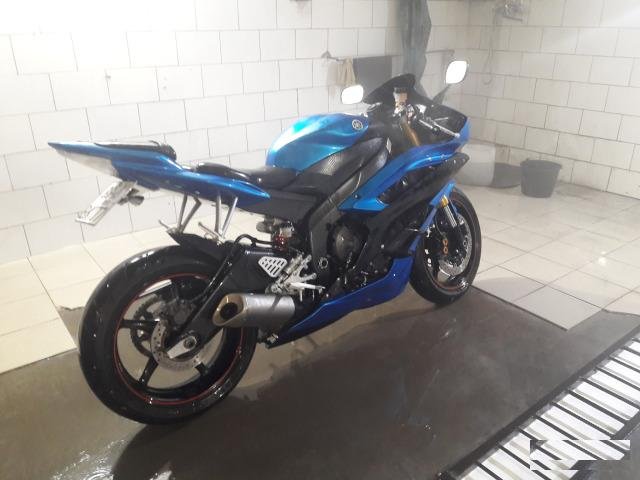 Yamaha R6