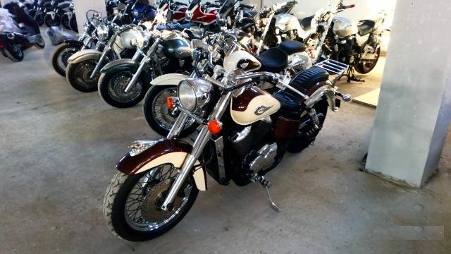 Honda shadow 750