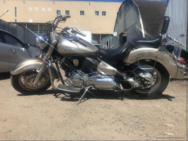 Yamaha XVS1100 drag star 1100 Classic