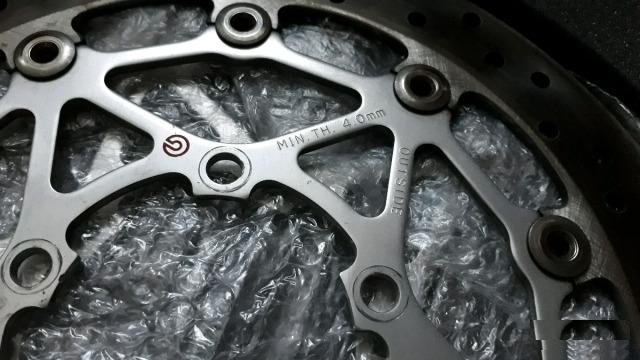 Тормозные диски Brembo от Triumph Daytona 675R '13