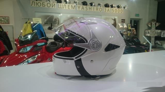 Шлем закрытый Yashiro Y220