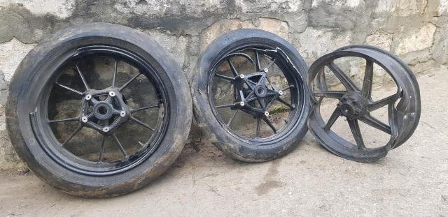 Bmw S1000RR Битые Колесные Диски