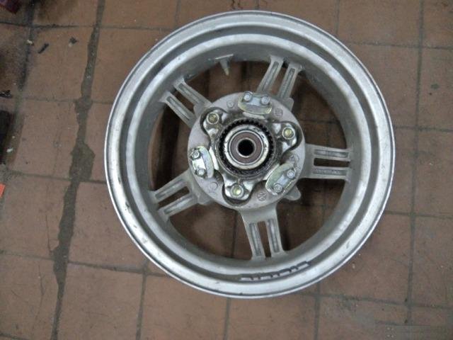 Suzuki Skywave Burgman 650 задний колесный диск