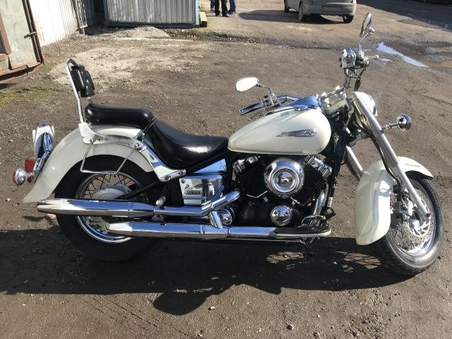 Yamaha XVS 400 drag star