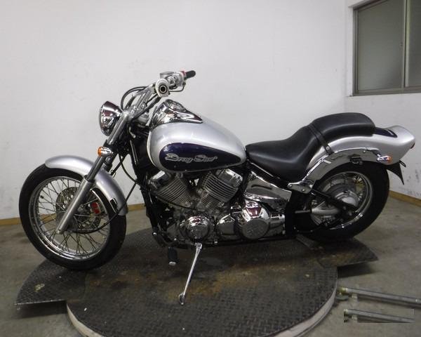 Yamaha XVS 400 drag star