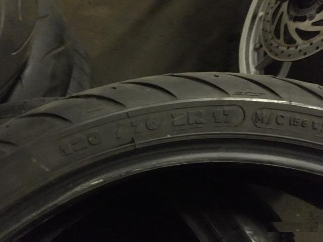 Michelin pilot road 3 120/70 r17