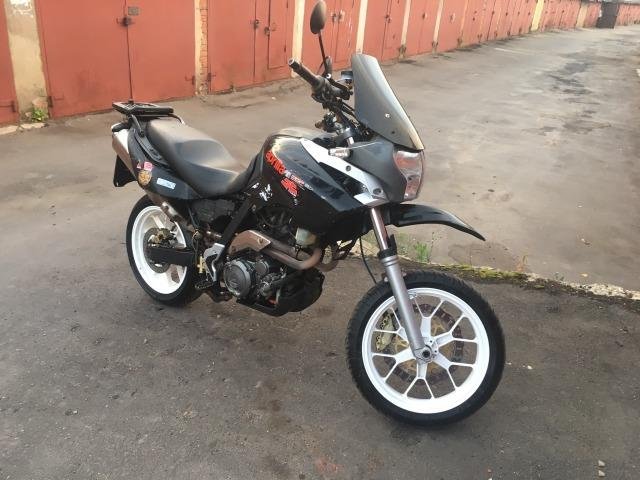 Aprilia Pegaso 650 Strada