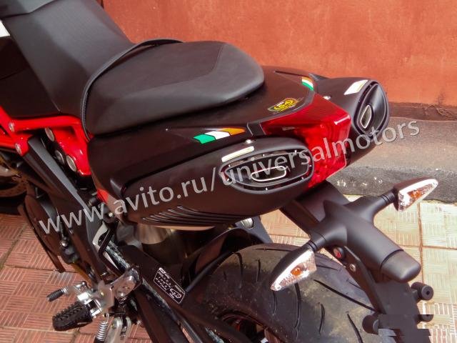 Мотоцикл Aprilia Dorsoduro 900
