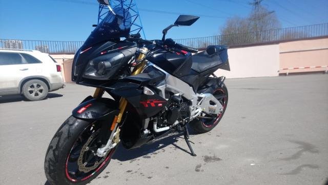 Мотоцикл Aprilia tuono v4