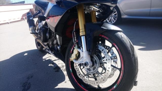 Мотоцикл Aprilia tuono v4