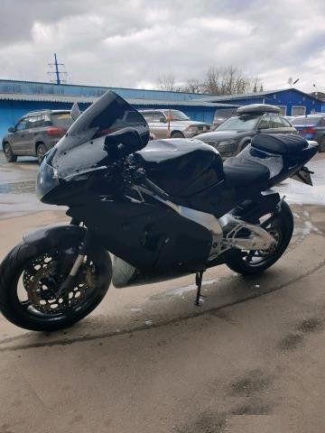 Aprilia RSV1000 mille