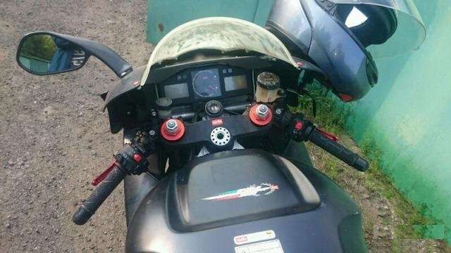 Aprilia rsv 1000 mille 2003год привезён в2013 году
