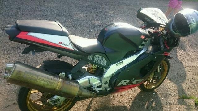 Aprilia rsv 1000 mille 2003год привезён в2013 году