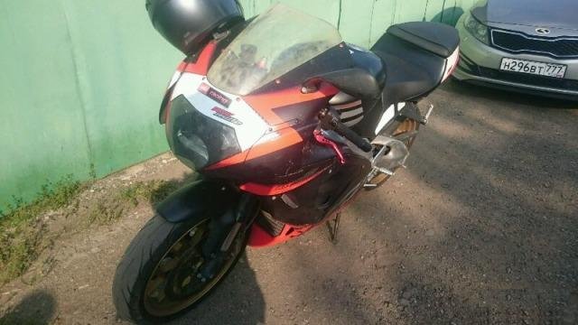 Aprilia rsv 1000 mille 2003год привезён в2013 году
