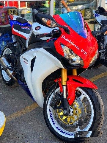 Honda cbr 1000 rr