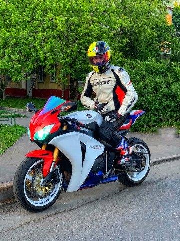 Honda cbr 1000 rr