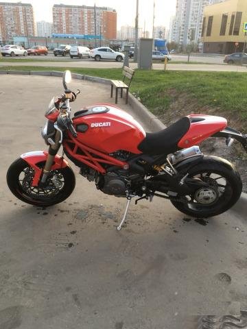 Ducati monster 1100 evo