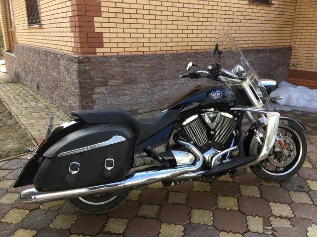 Мотоцикл Victory Cross Roads Круизер