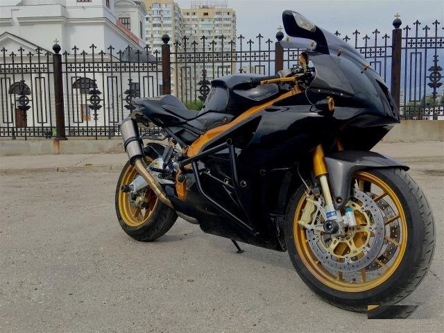 Aprilia RSV Factory