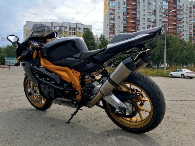 Aprilia RSV Factory