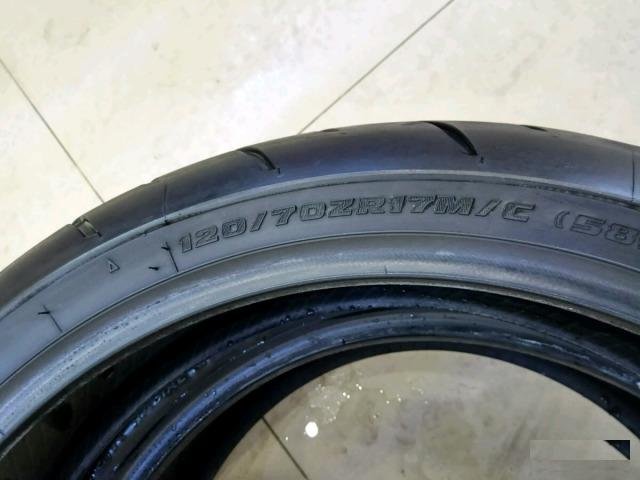 Моторезина Bridgestone batlax BT015 комплект перед