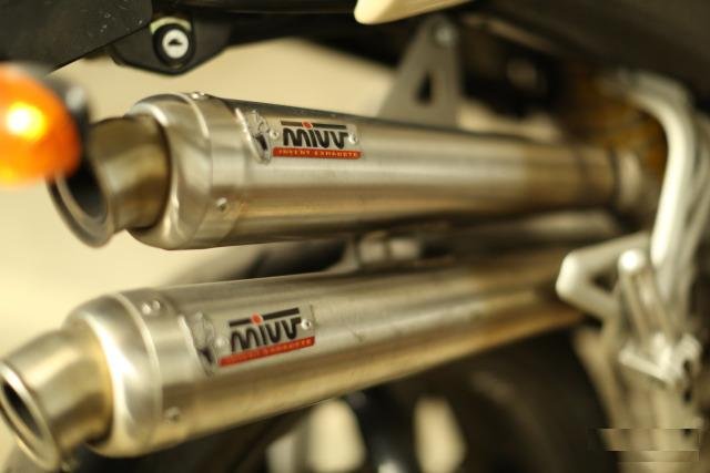 Ducati Monster S2R