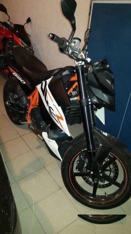 KTM duke-690r