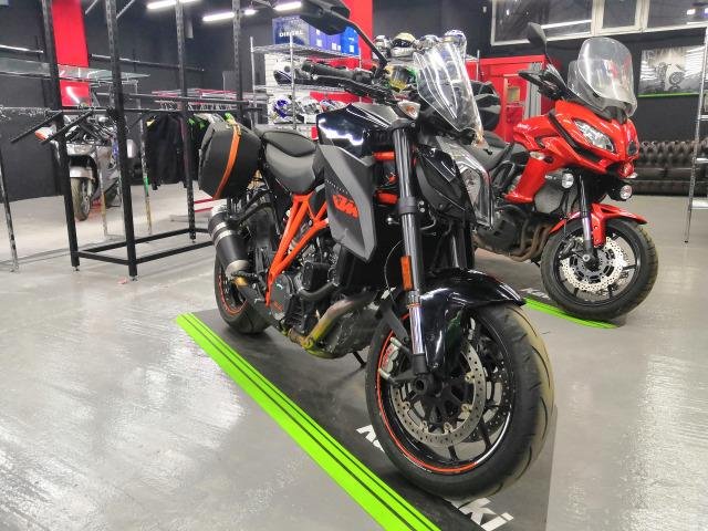 KTM 1290 super duke