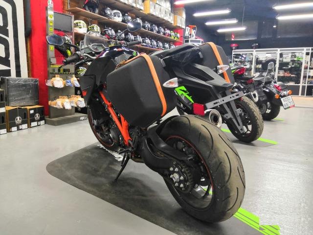 KTM 1290 super duke