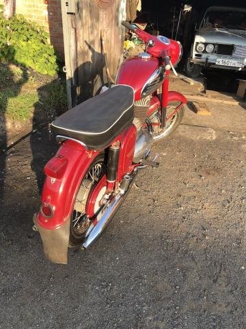 Ява 250