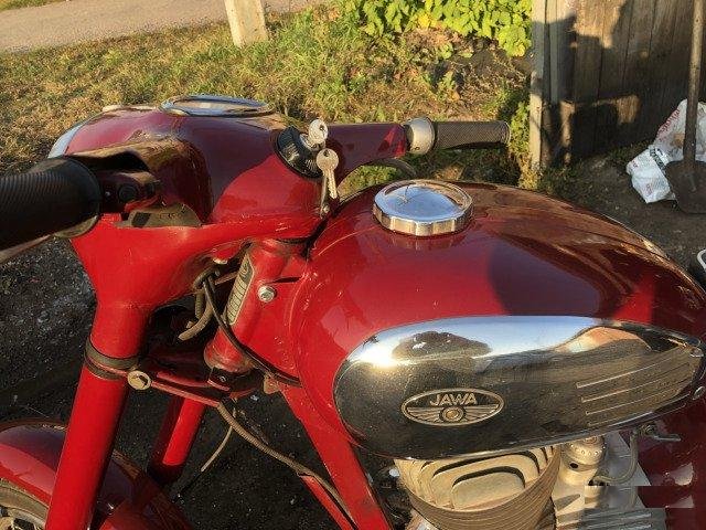 Ява 250