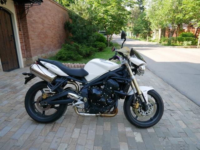 Triumph Street triple